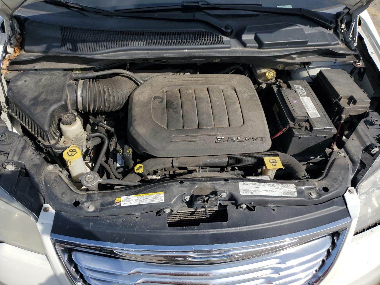 2011 Chrysler Town & Country - Image 13