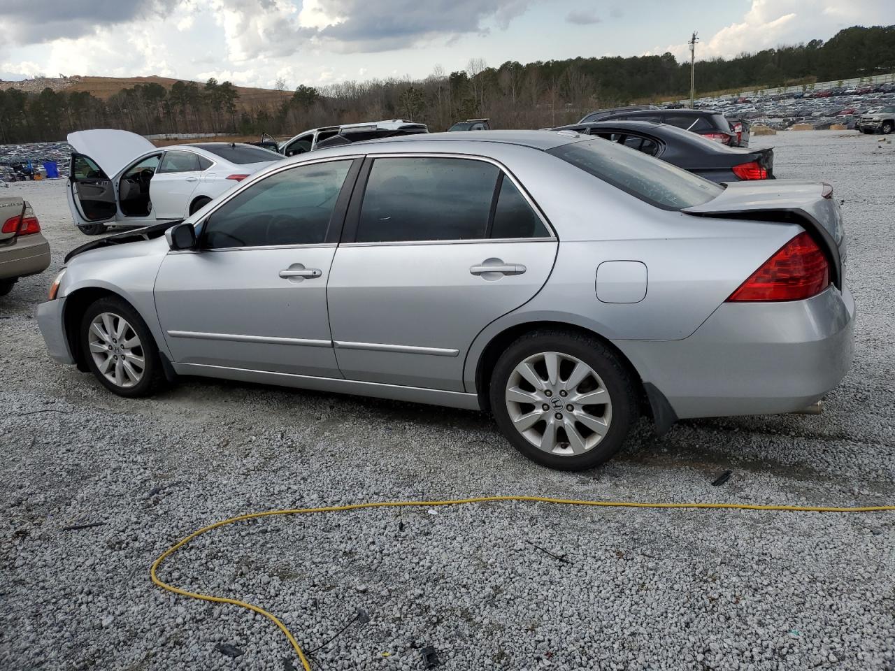 2007 Honda Accord - Image 2