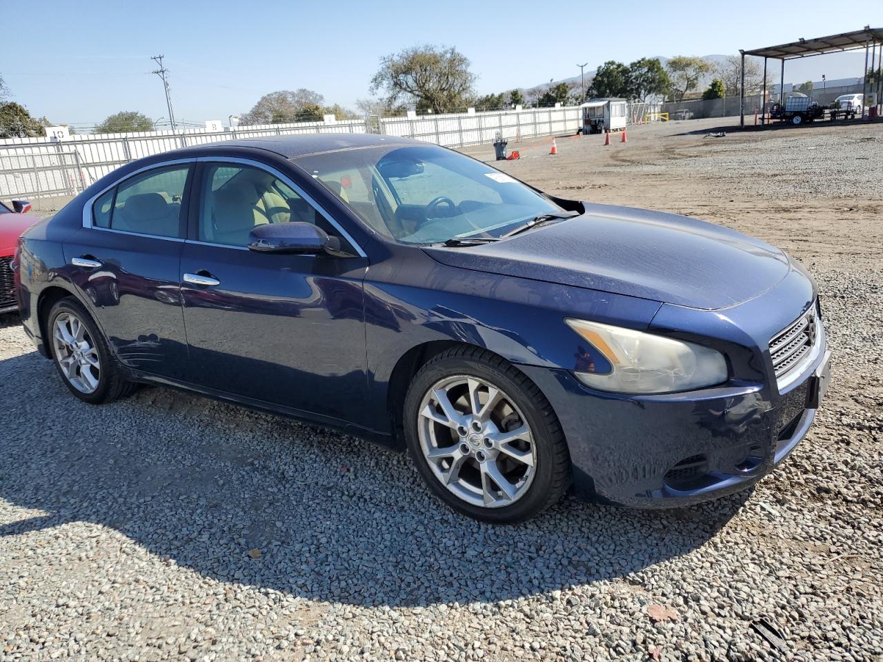 2010 Nissan Maxima - Image 4