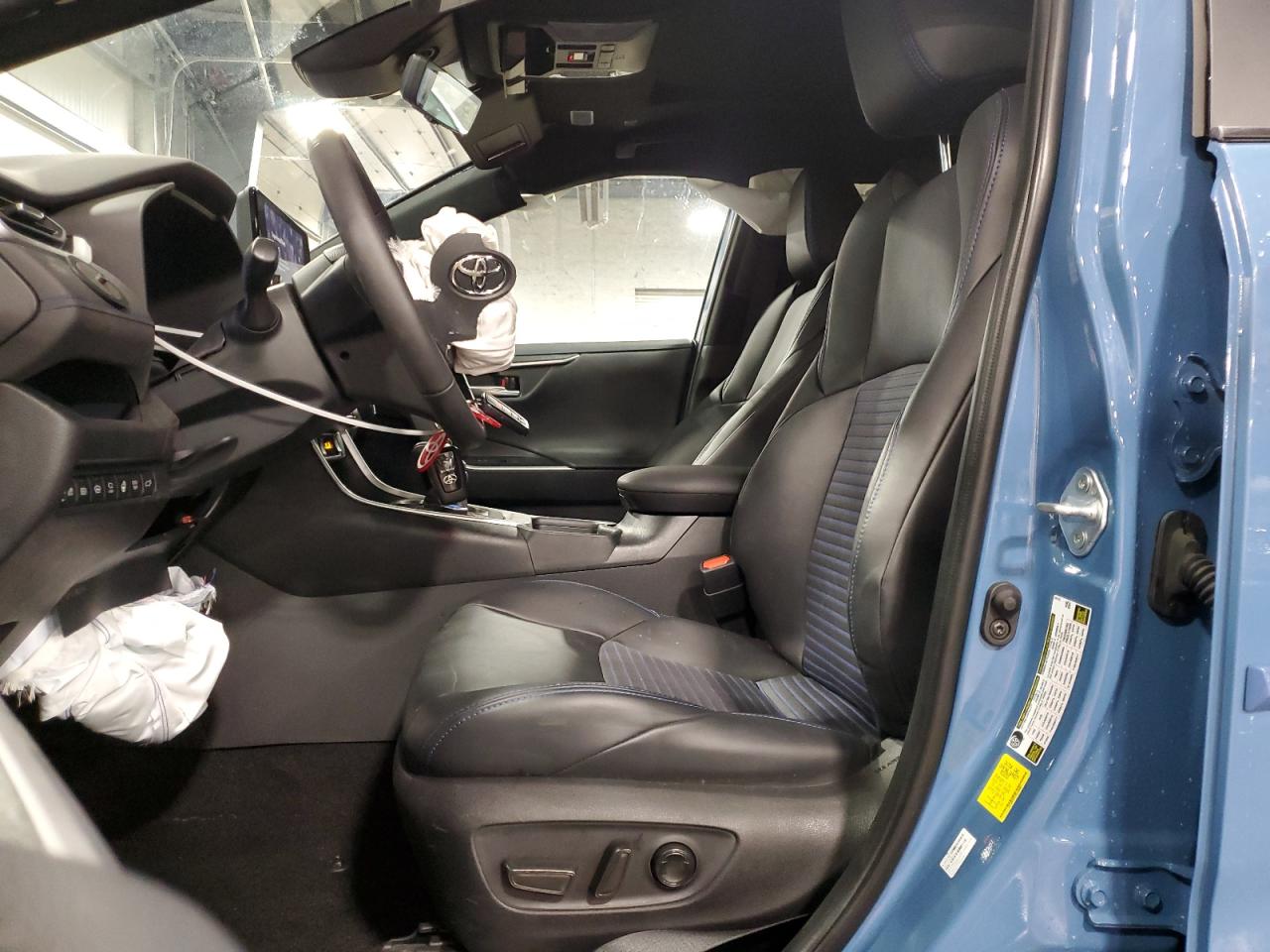 2024 Toyota RAV 4 - Image 7