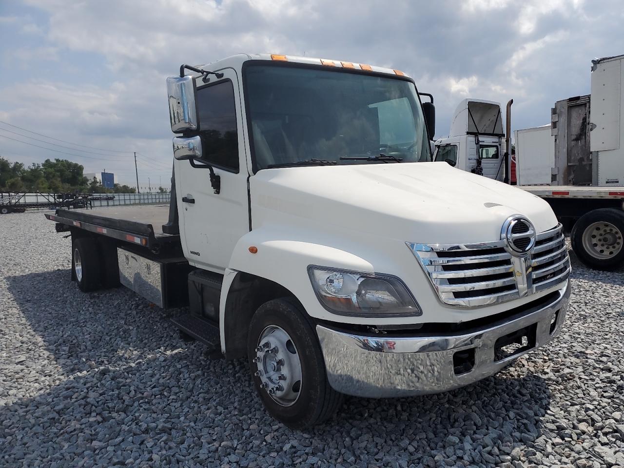 2008 Hino 258/268 zu verkaufen in Apopka, FL - Minor Dent/Scratches