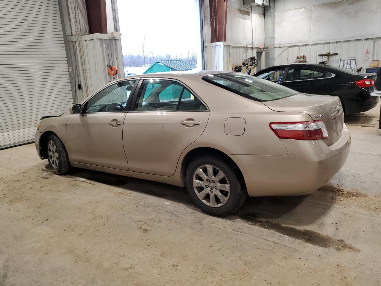 2007 Toyota Camry - Image 2