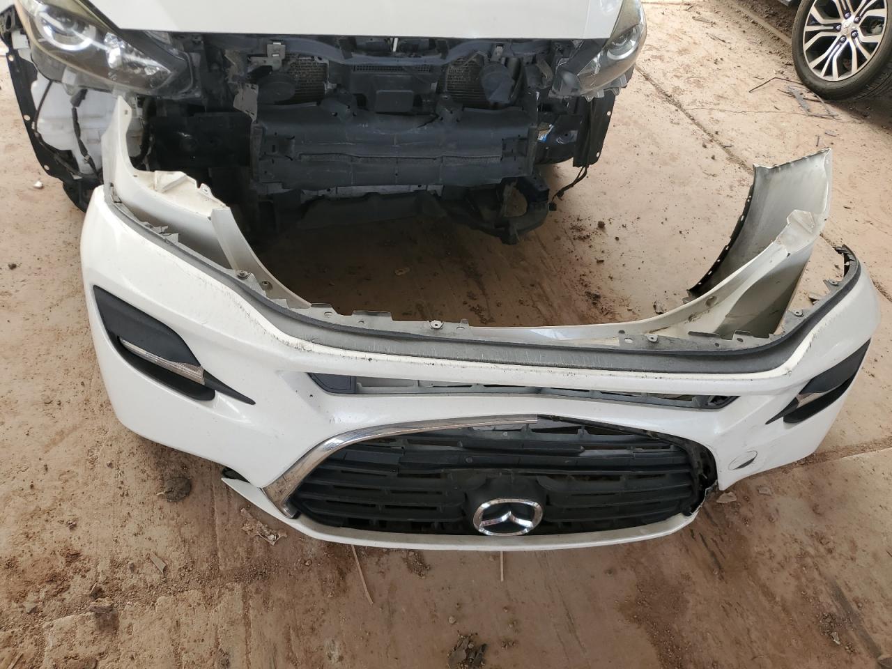 2017 Mazda 3 - Image 12