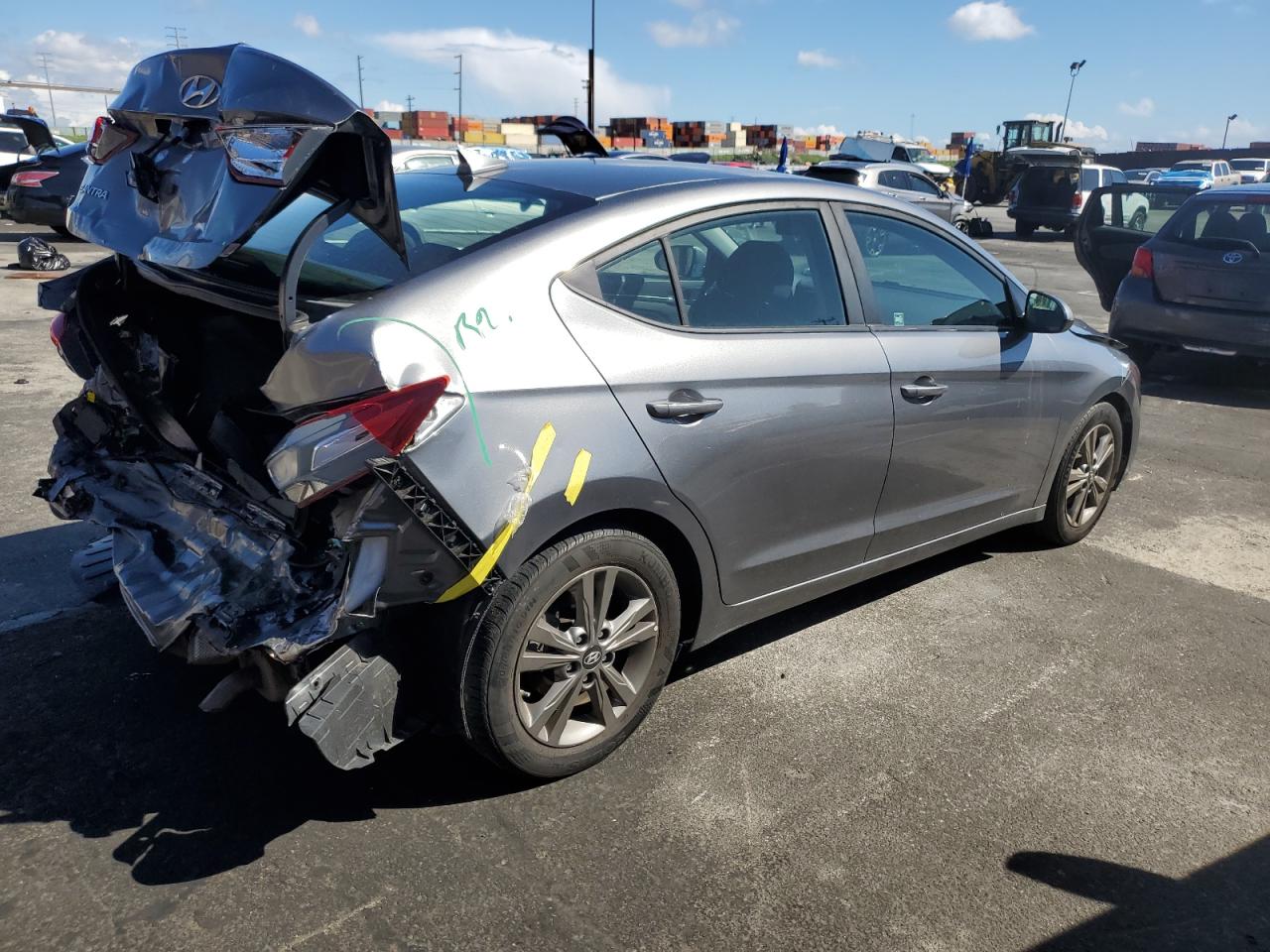 2018 Hyundai Elantra - Image 3