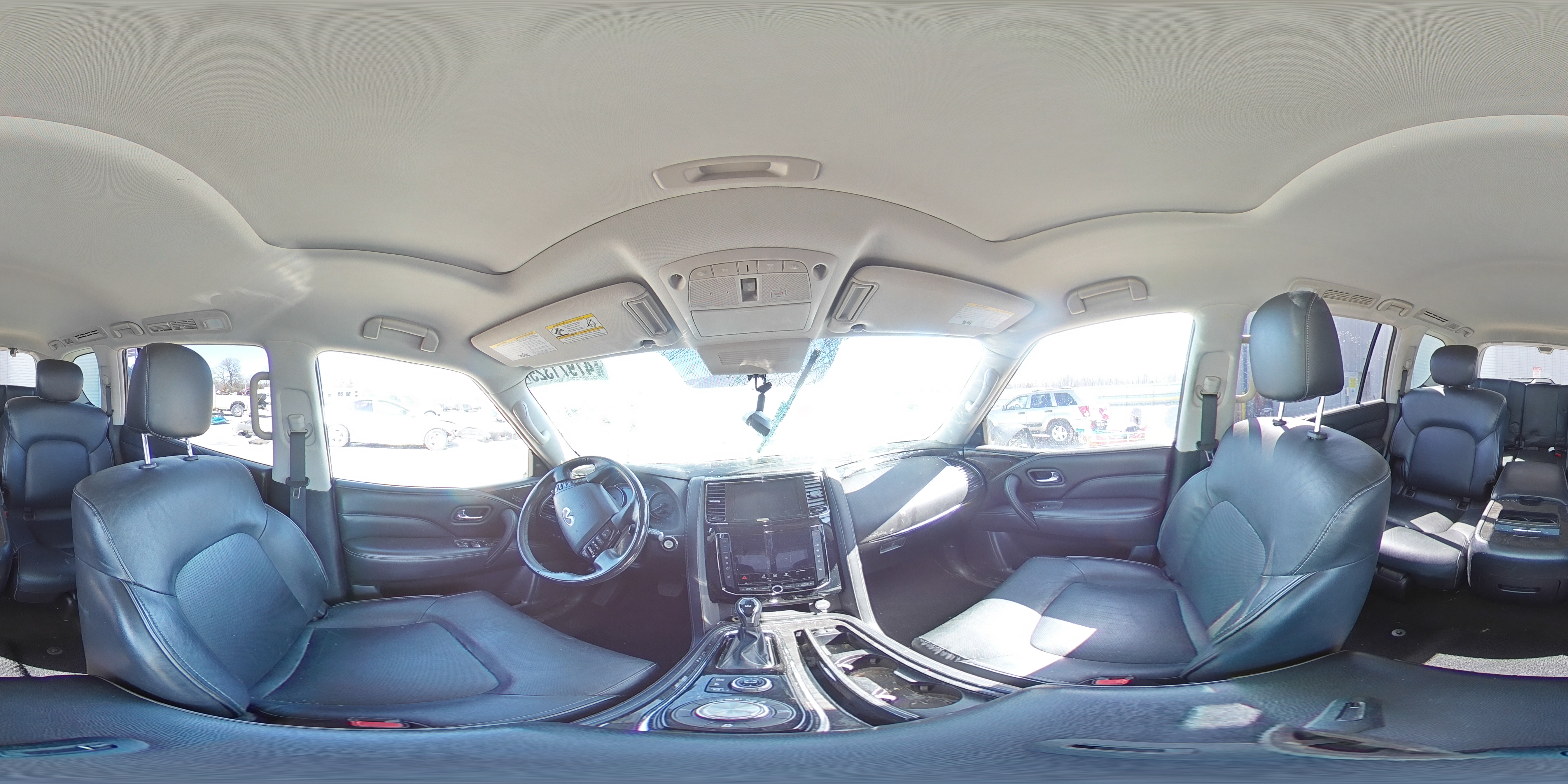 2021 Infiniti QX80 - Image 16