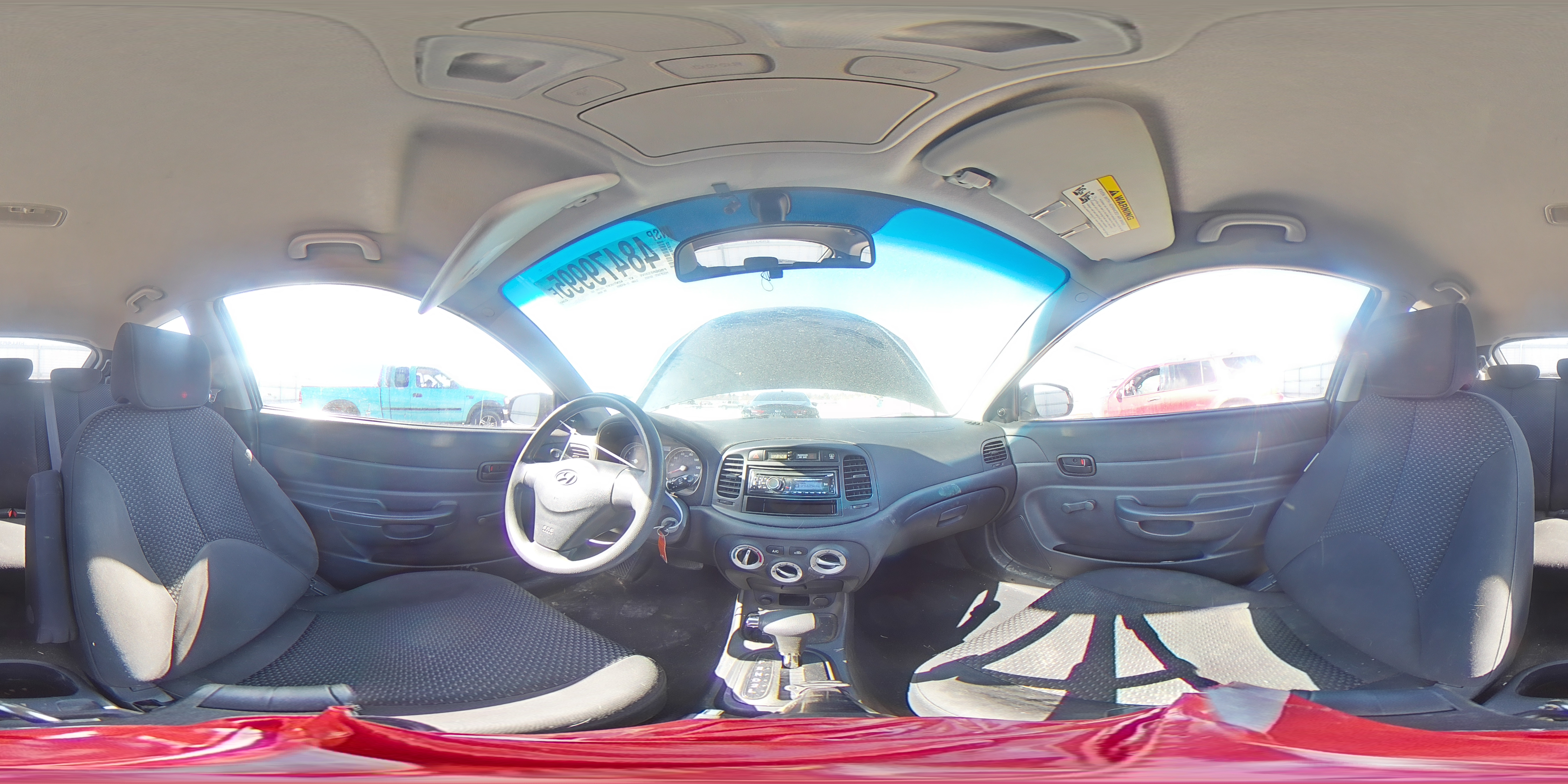 2010 Hyundai Accent - Image 12