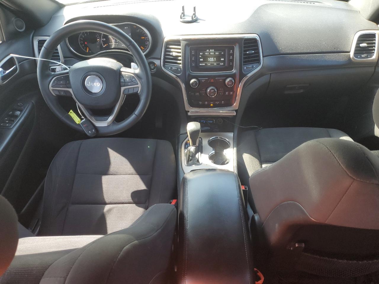 2017 Jeep Grand Cherokee - Image 8