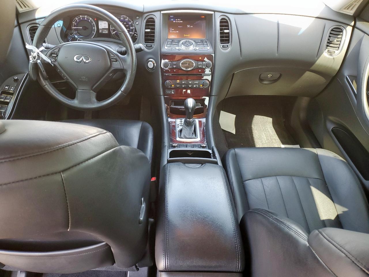 2017 Infiniti QX50 - Image 8