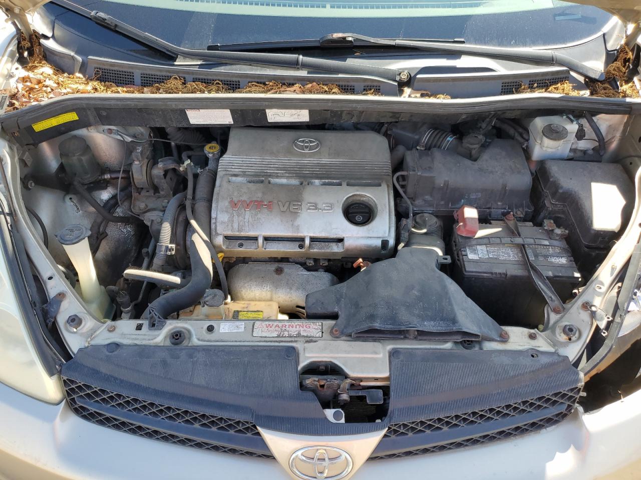 2005 Toyota Sienna - Image 12