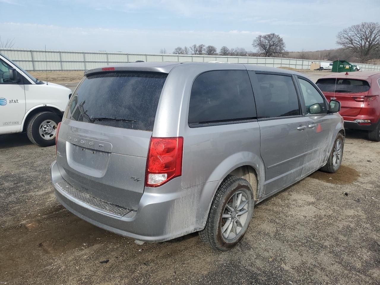 2014 Dodge Caravan - Image 3