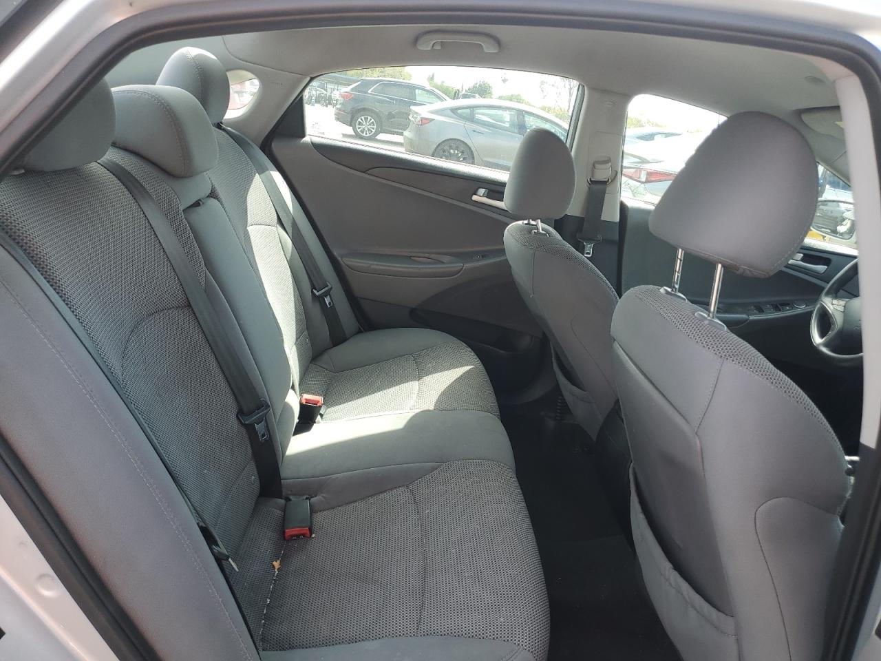 2014 Hyundai Sonata - Image 10