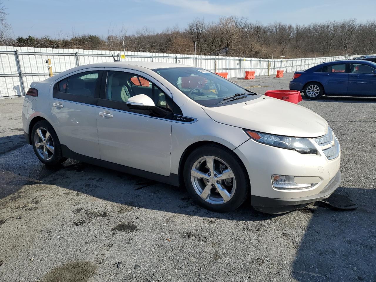 2013 Chevrolet Volt - Image 4