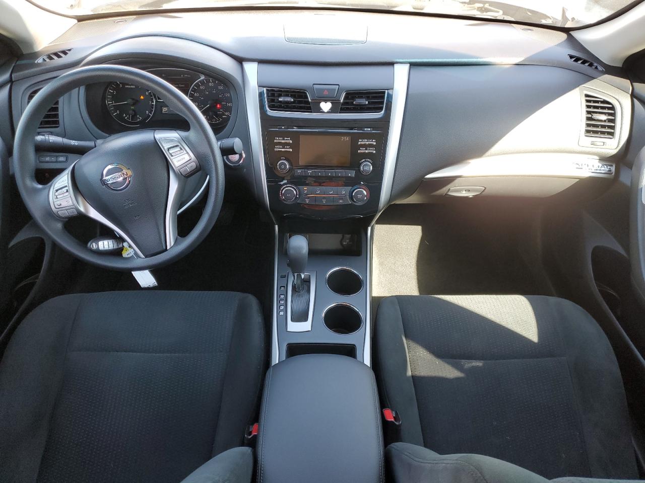2015 Nissan Altima - Image 8