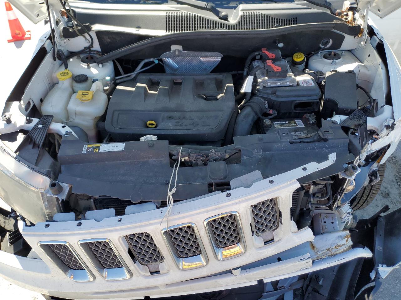 2017 Jeep Compass Latitude VIN: 1C4NJCEB0HD131397 Lot: 49547835