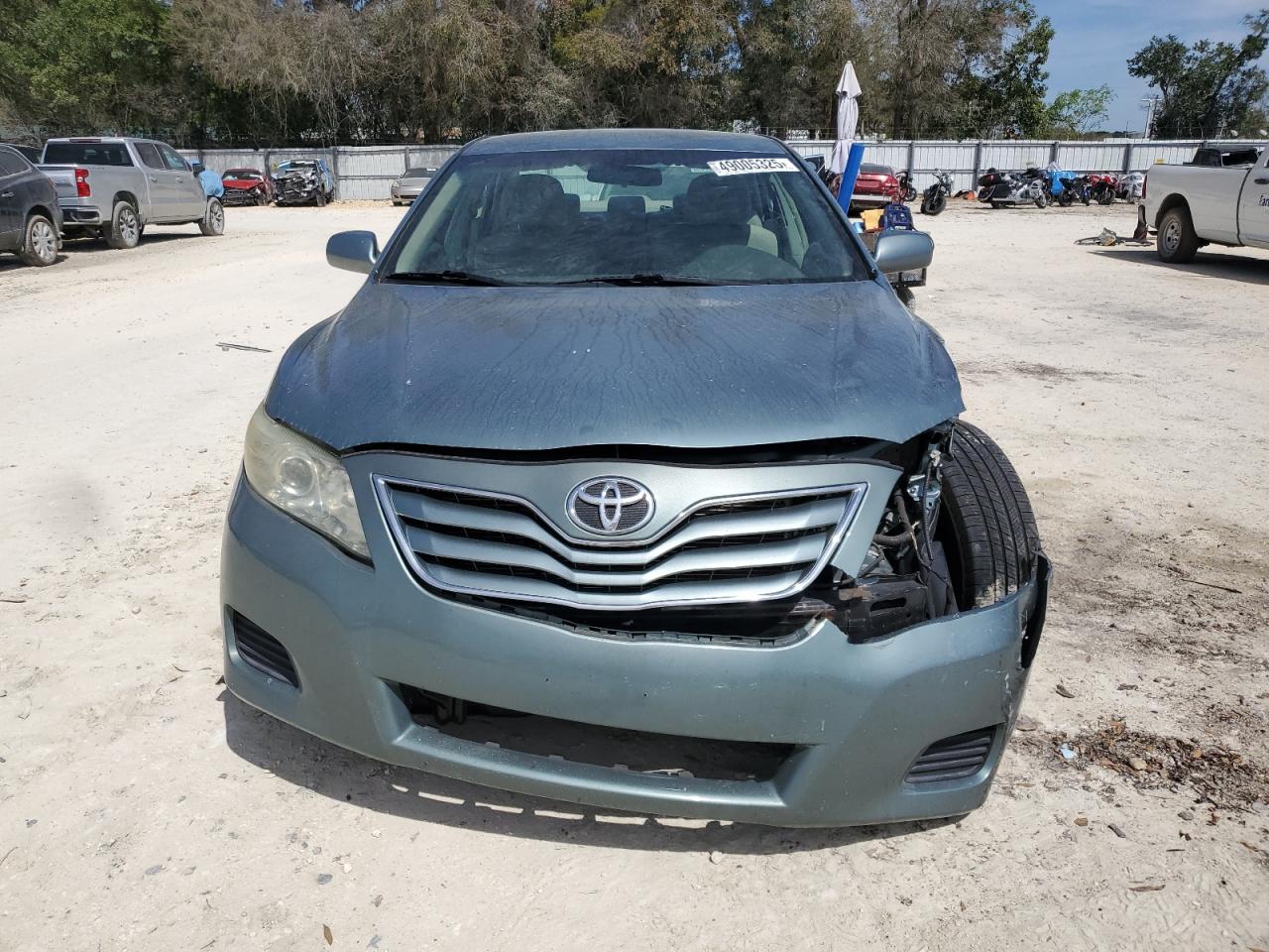 2010 Toyota Camry - Image 5