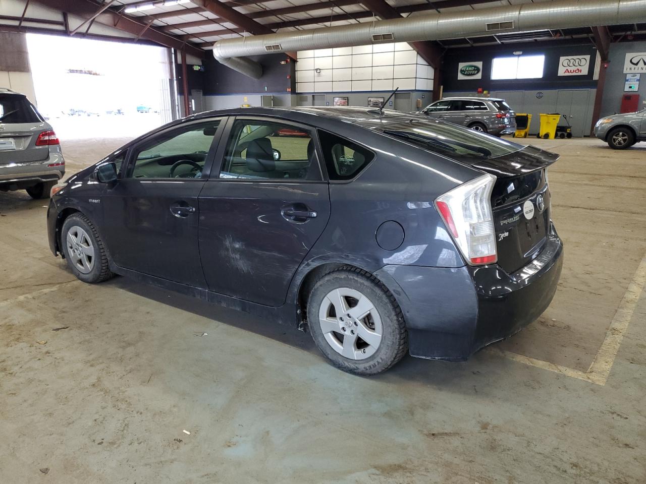 2011 Toyota Prius - Image 2