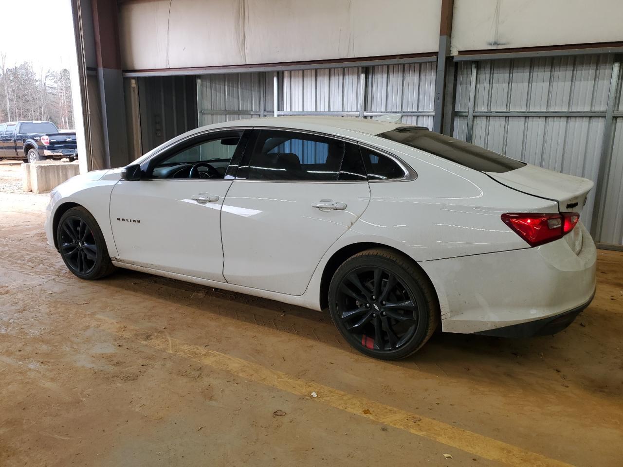 2018 Chevrolet Malibu - Image 2