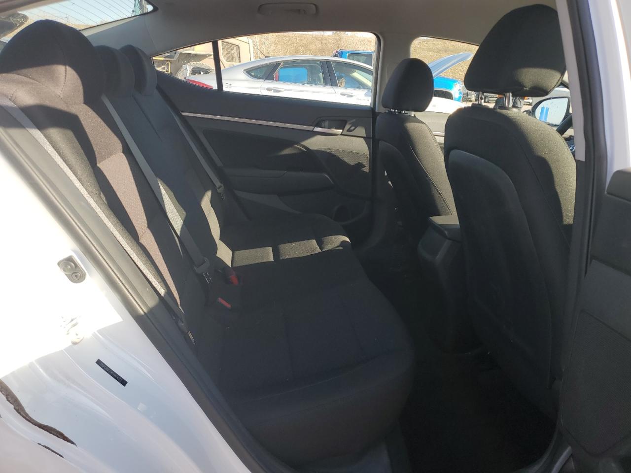 2019 Hyundai Elantra - Image 10