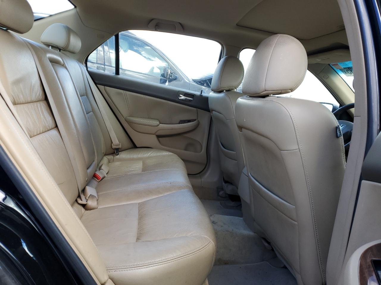 2007 Honda Accord - Image 10