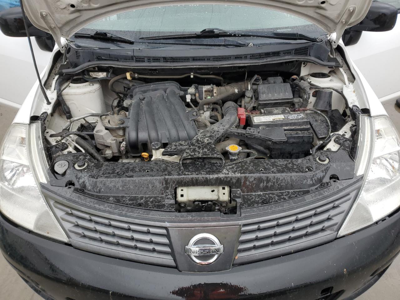 2011 Nissan Versa - Image 11