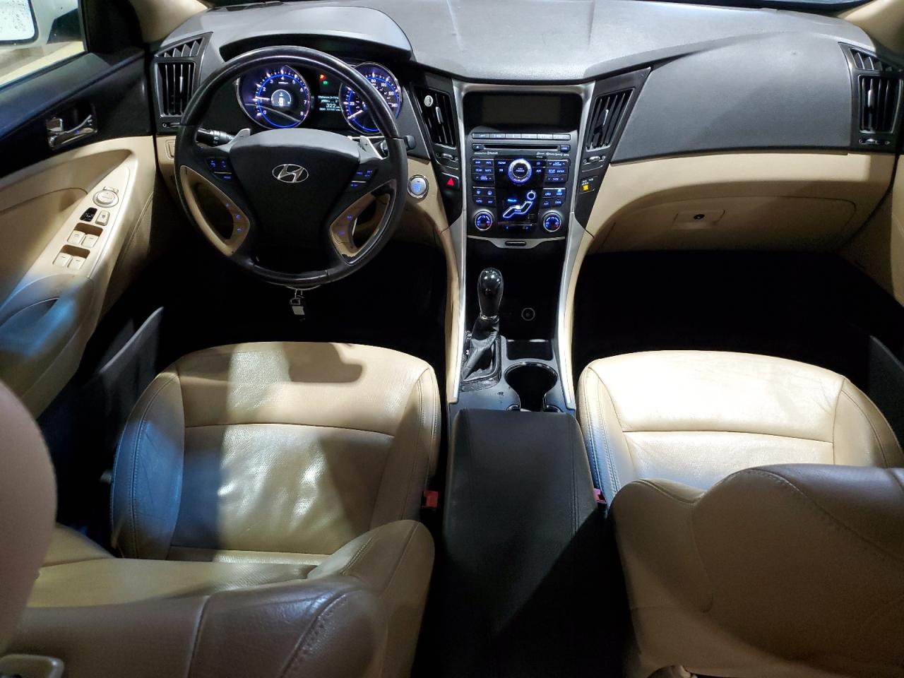 2011 Hyundai Sonata - Image 8