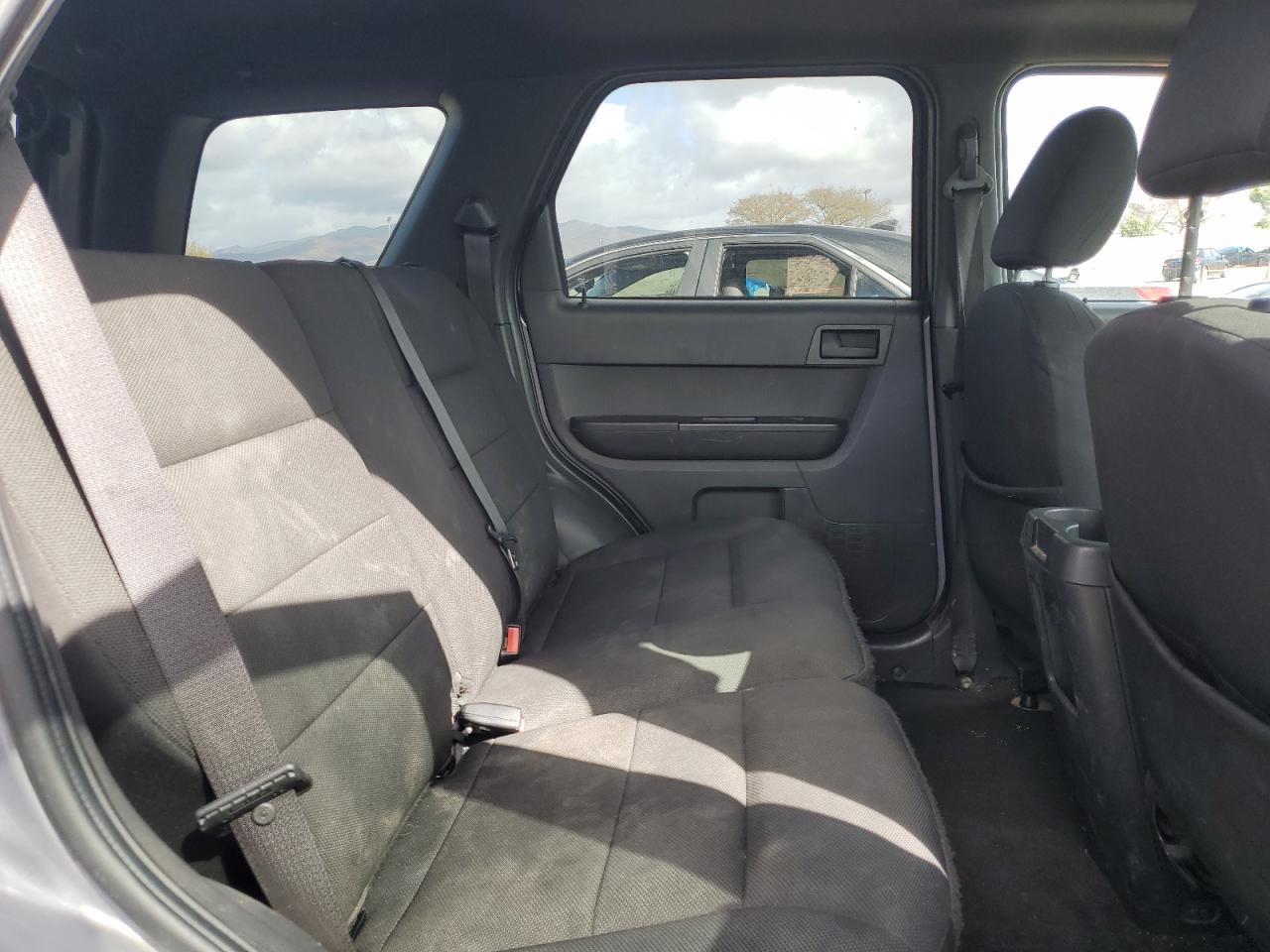 2008 Ford Escape - Image 11