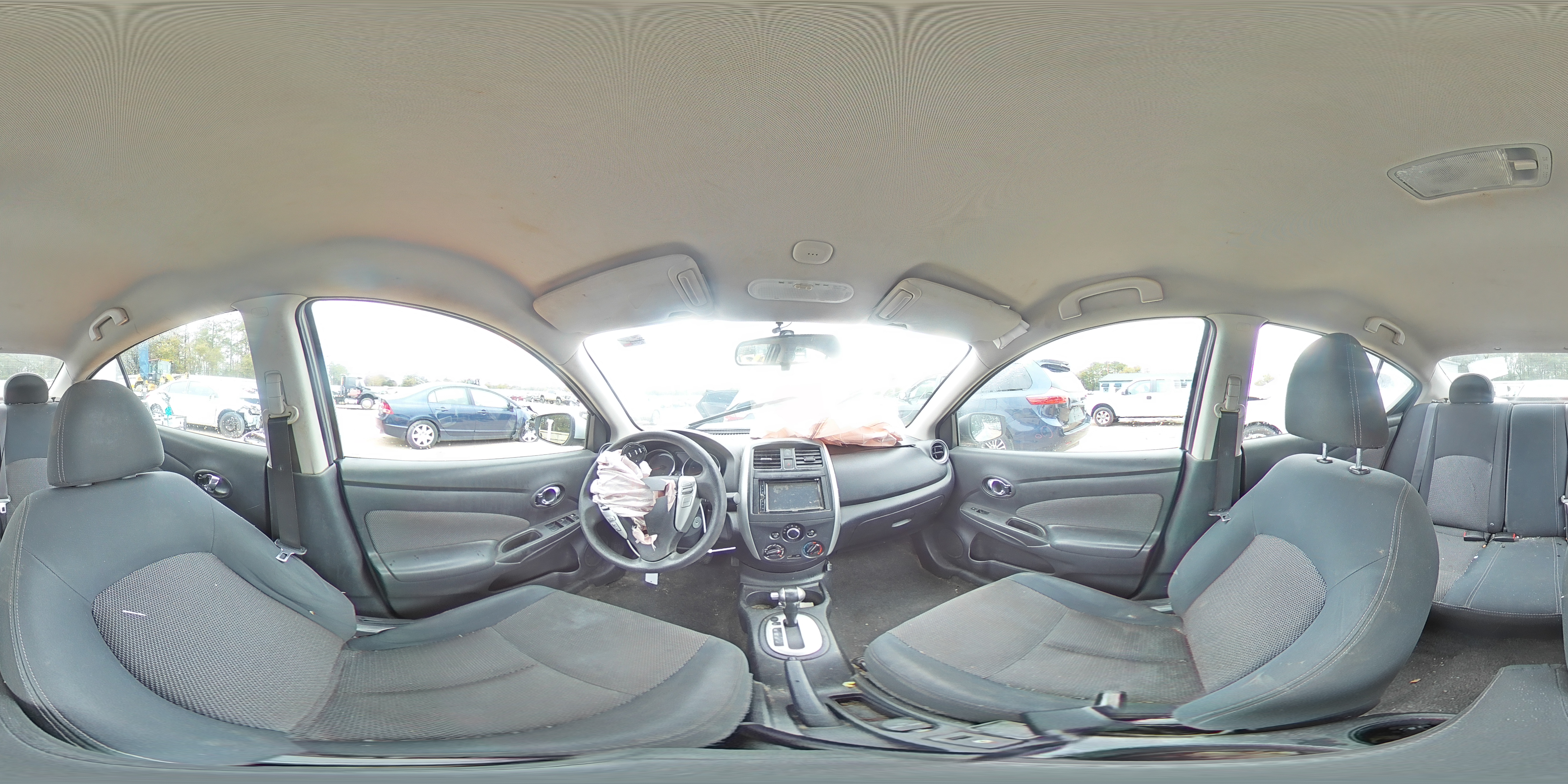 2016 Nissan Versa - Image 12