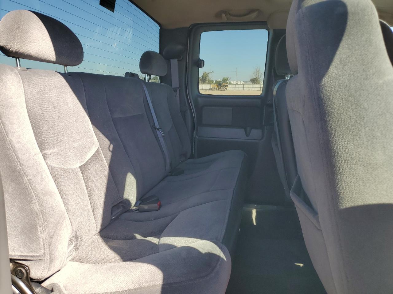 2007 GMC Sierra - Image 10