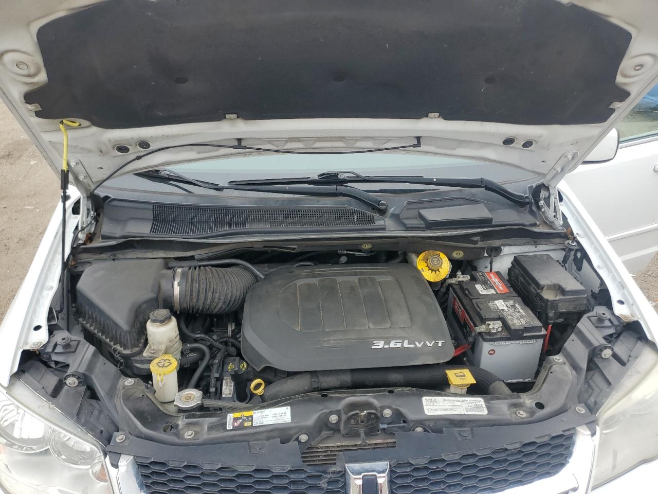 2017 Dodge Caravan - Image 13