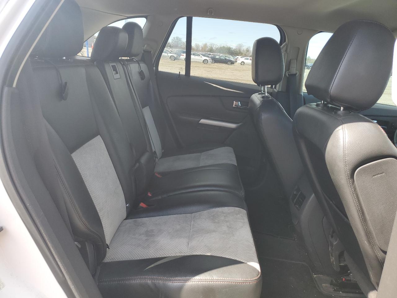 2013 Ford Edge - Image 11