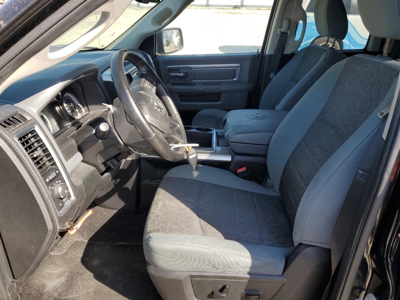 2015 RAM 1500 - Image 7