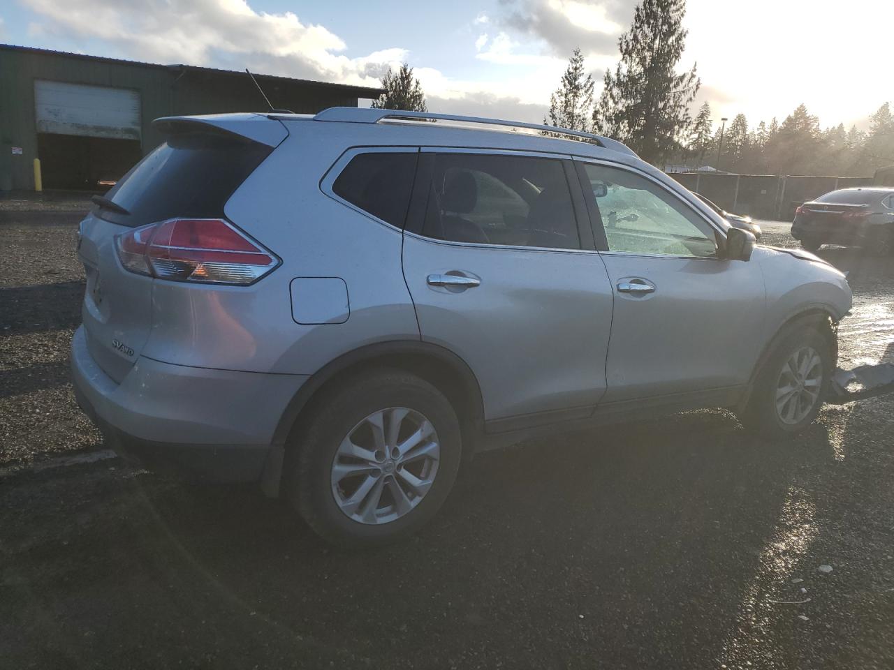 2015 Nissan Rogue - Image 3