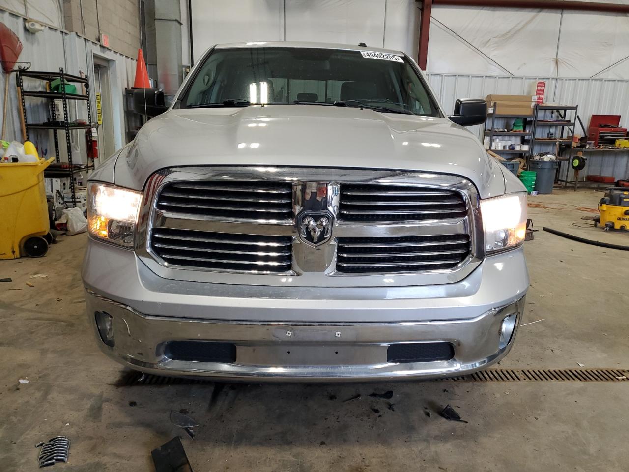 2015 RAM 1500 - Image 5