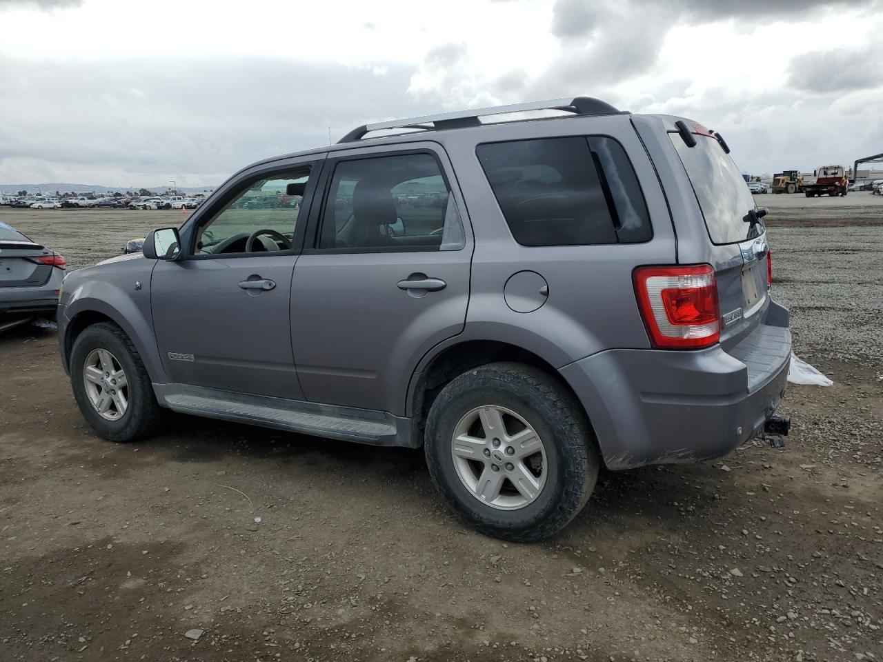 2008 Ford Escape - Image 2