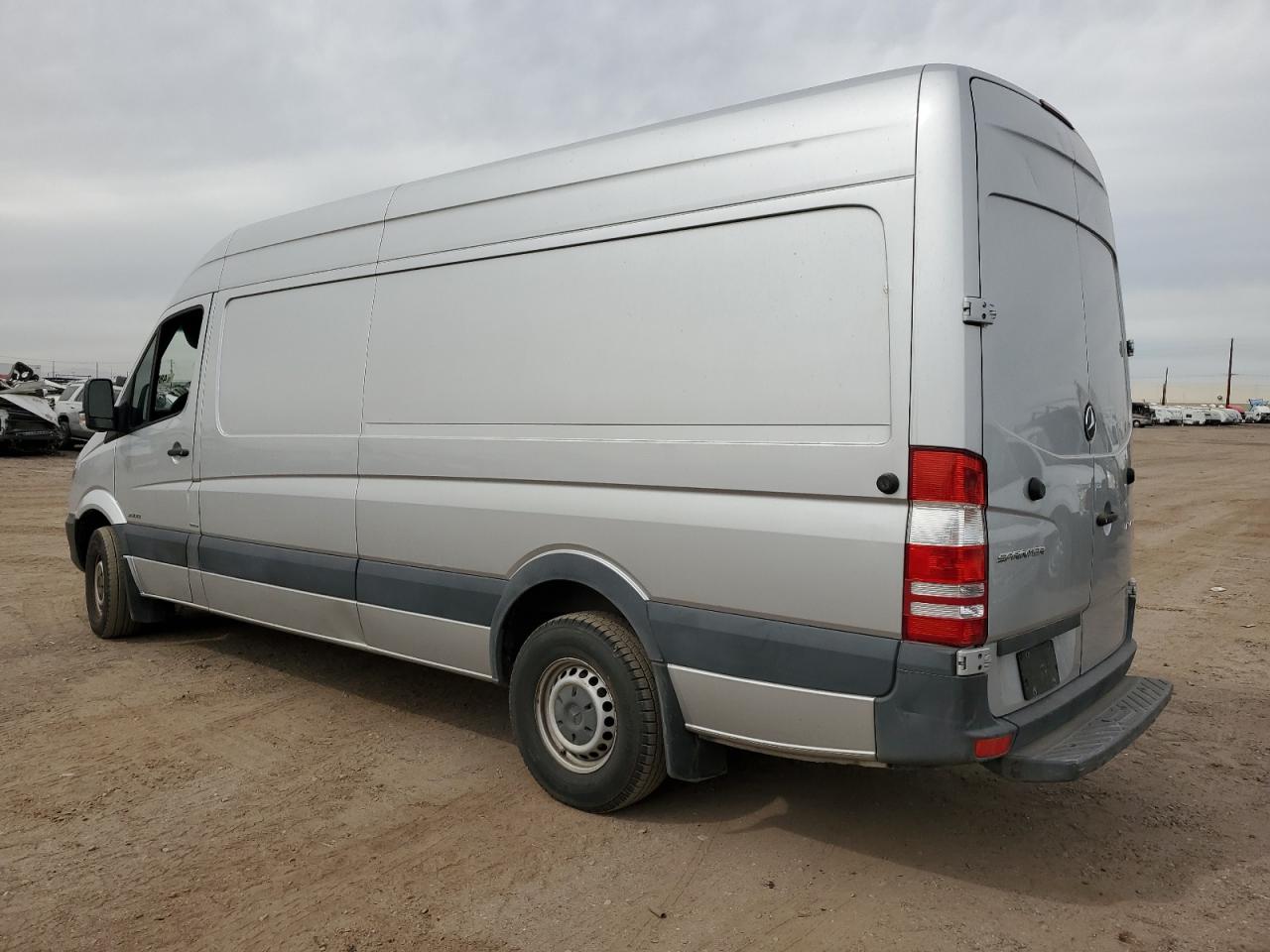 2016 Mercedes-Benz Sprinter - Image 2