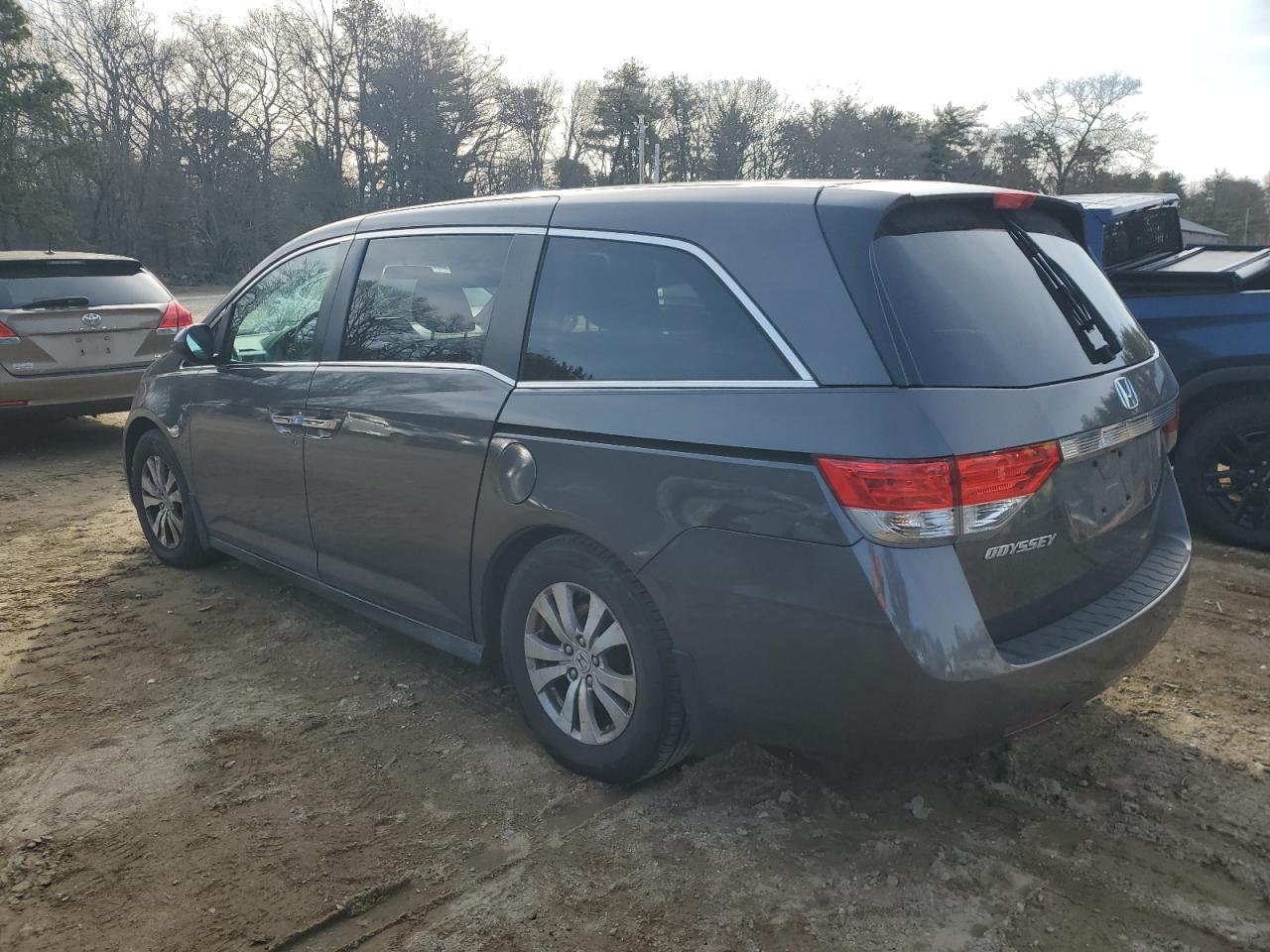 2015 Honda Odyssey - Image 2