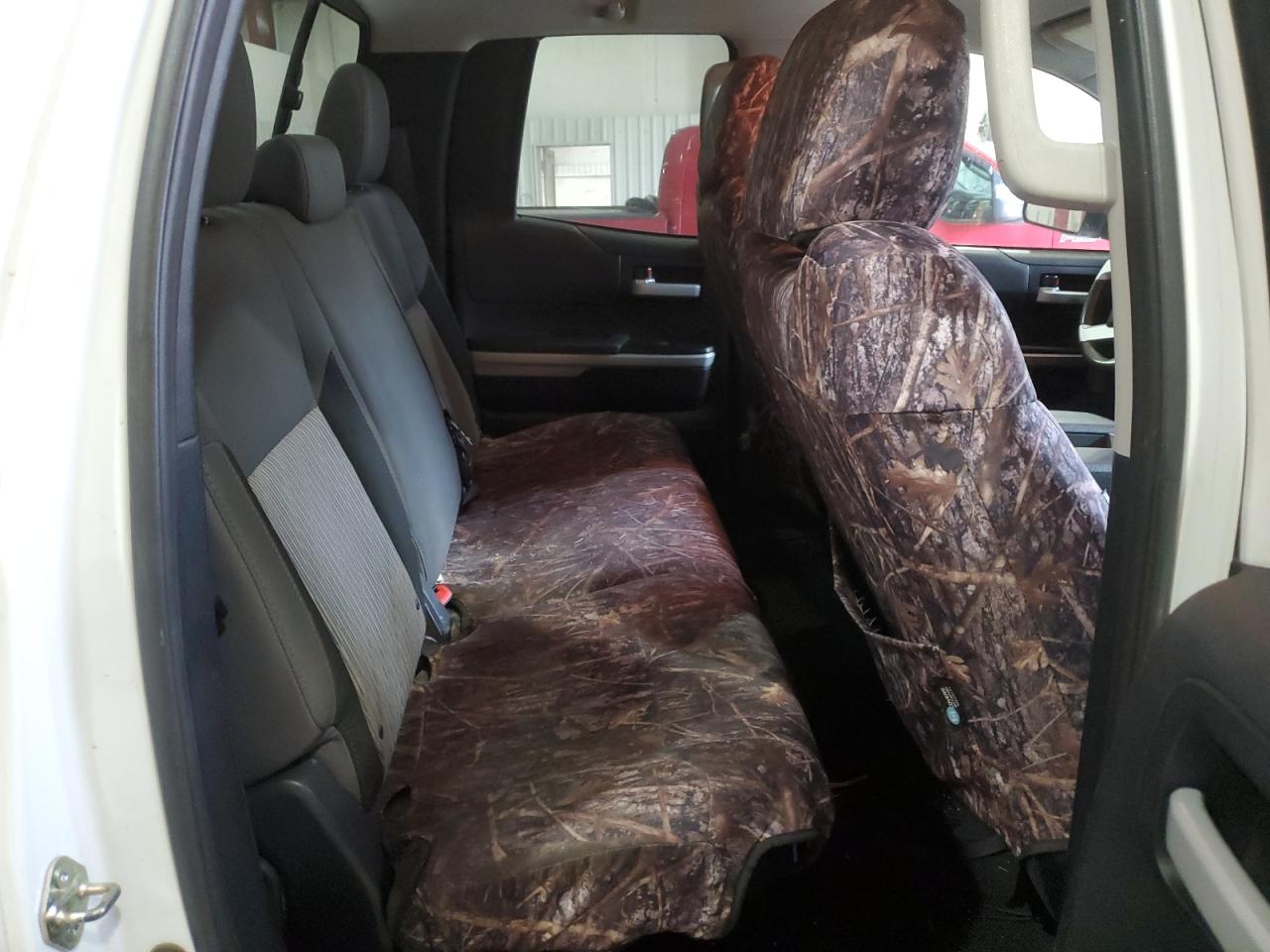 2014 Toyota Tundra - Image 10