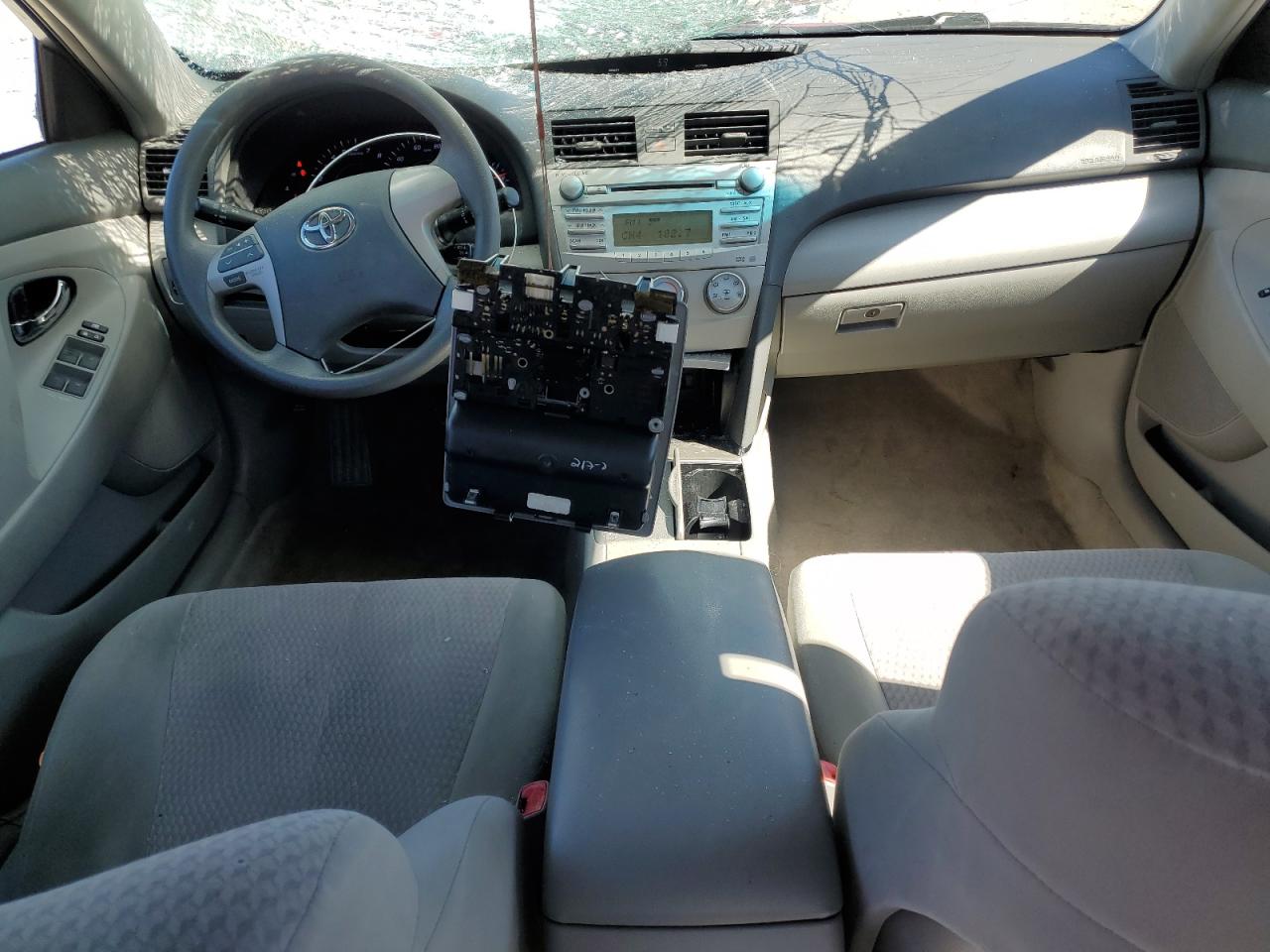 2011 Toyota Camry - Image 8