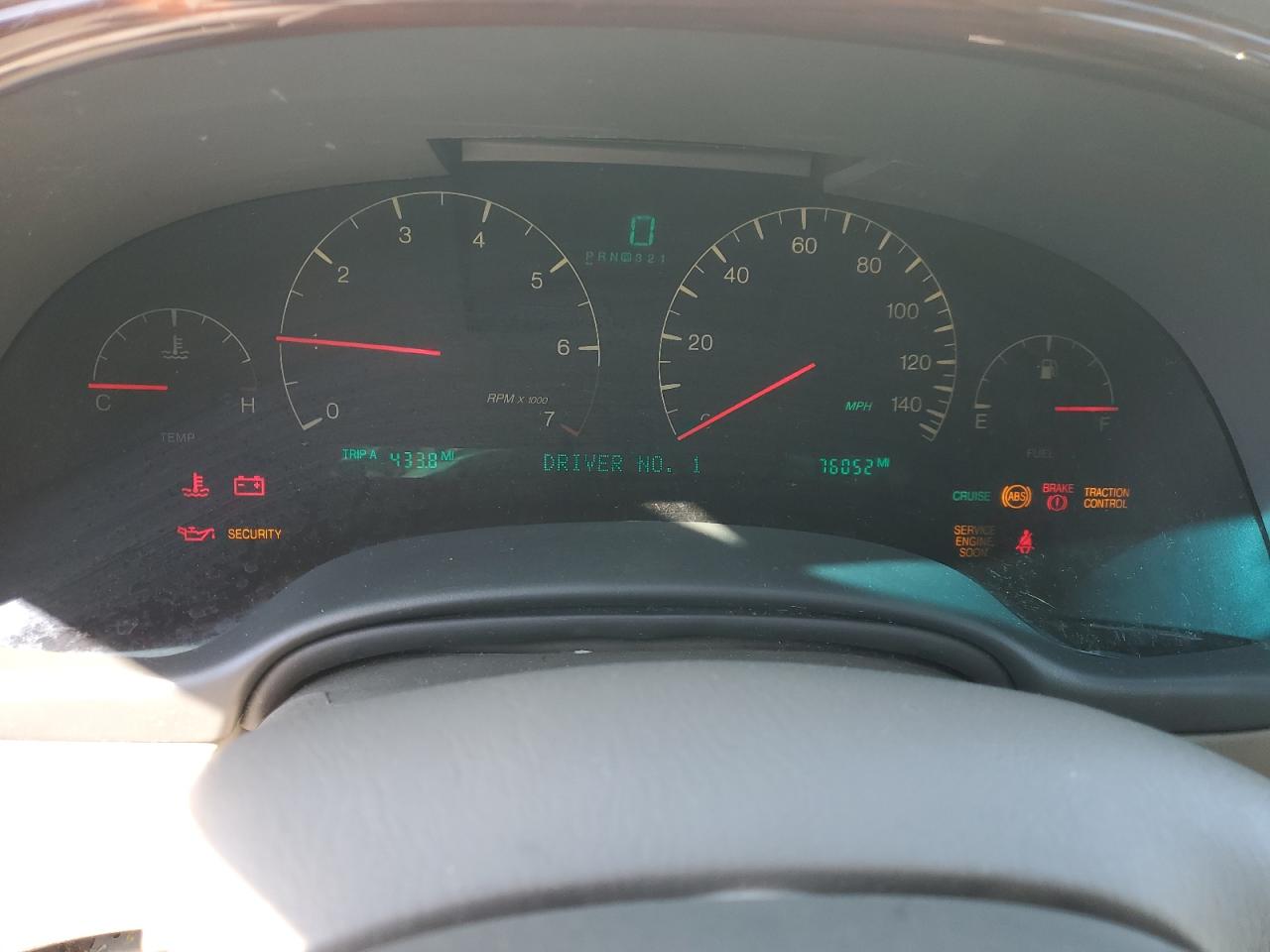 2000 Cadillac De Ville - Image 9