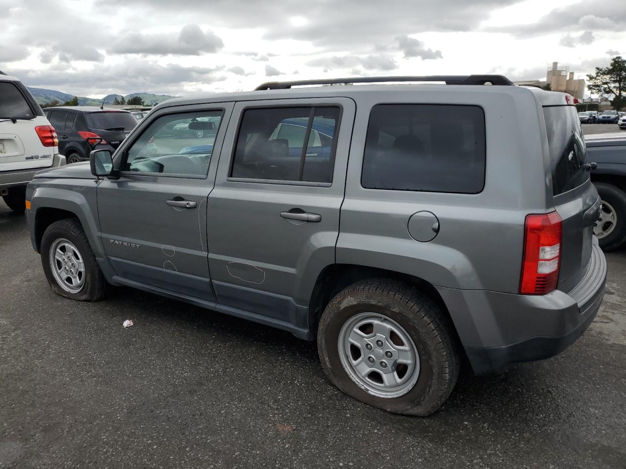 2012 Jeep Liberty (Patriot) - Image 2