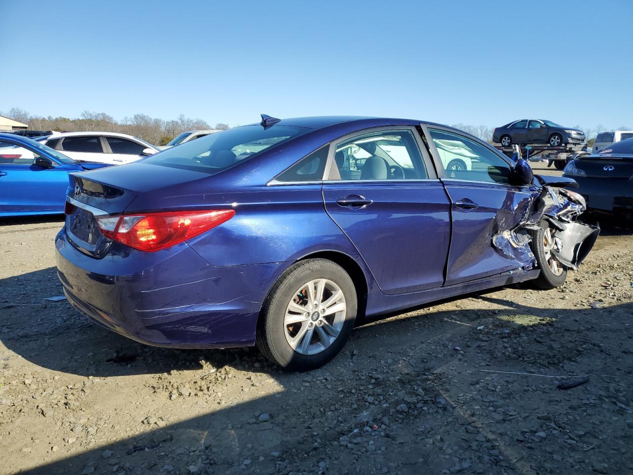 2013 Hyundai Sonata - Image 3