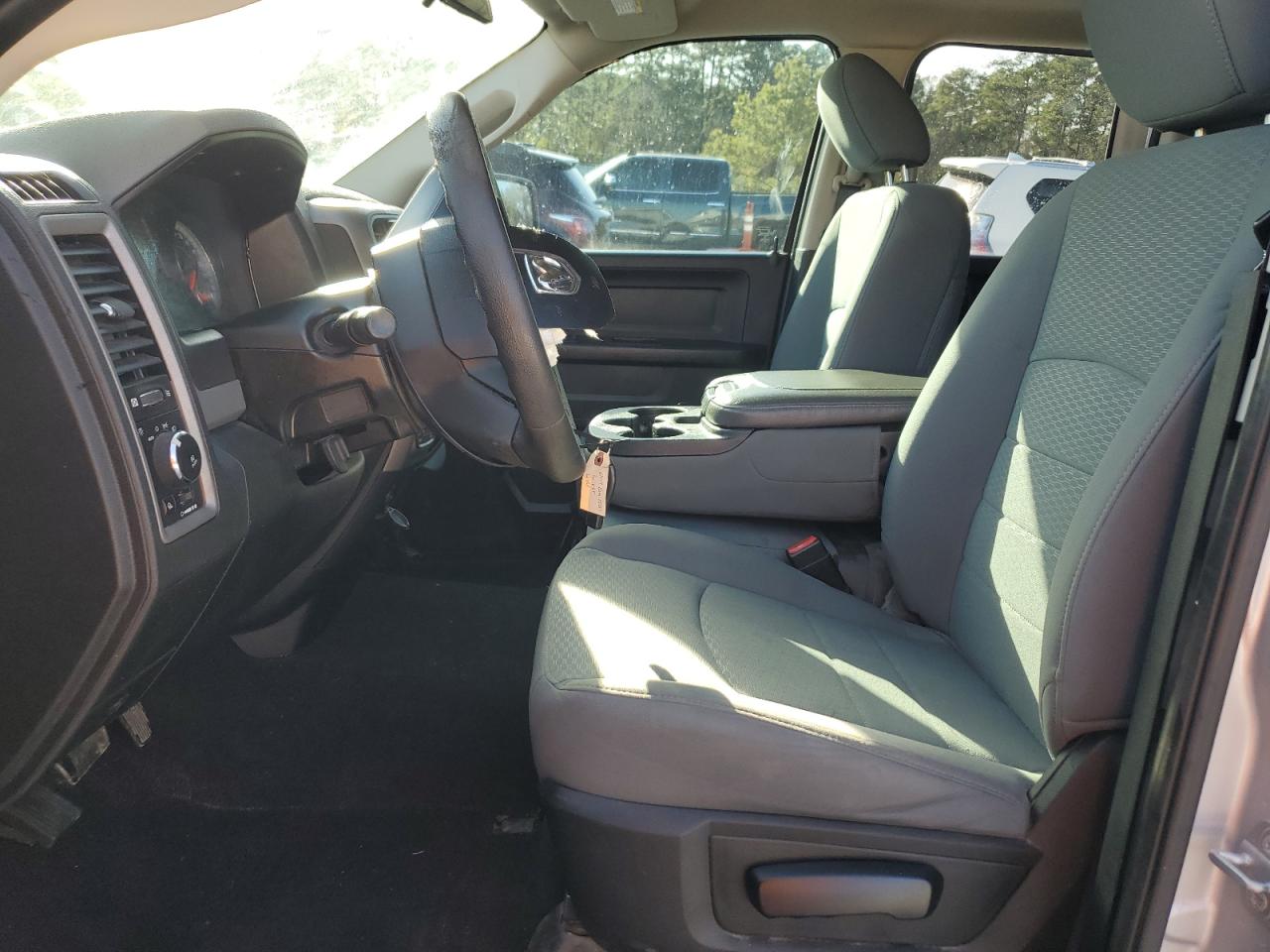 2019 RAM 1500 - Image 7