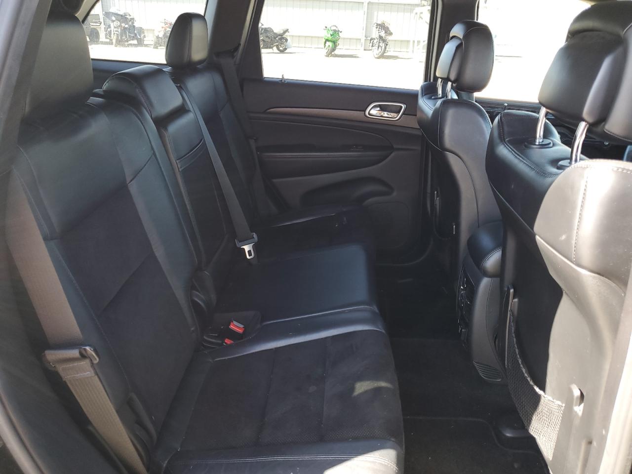 2015 Jeep Grand Cherokee - Image 11