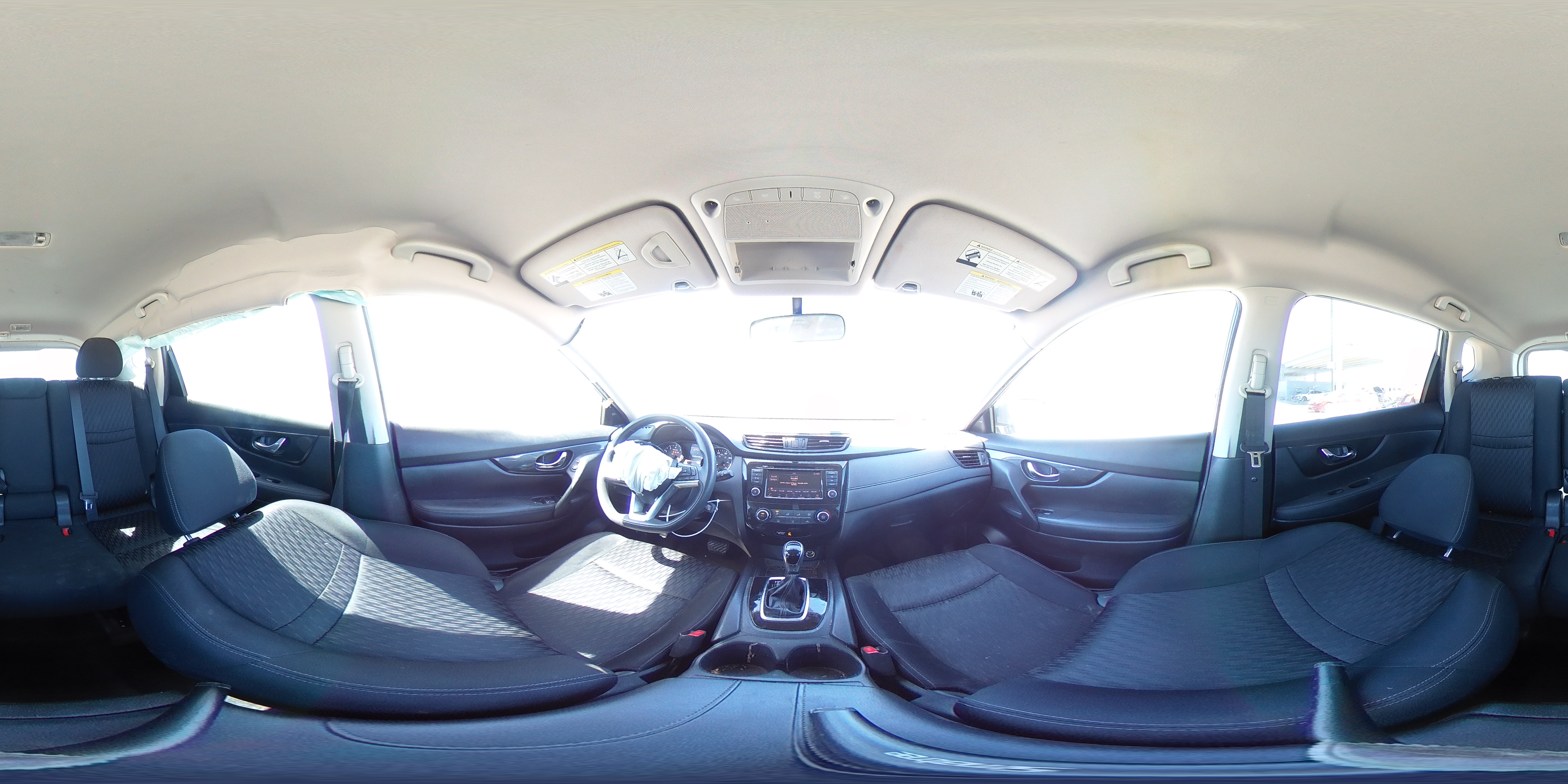 2018 Nissan Rogue - Image 14