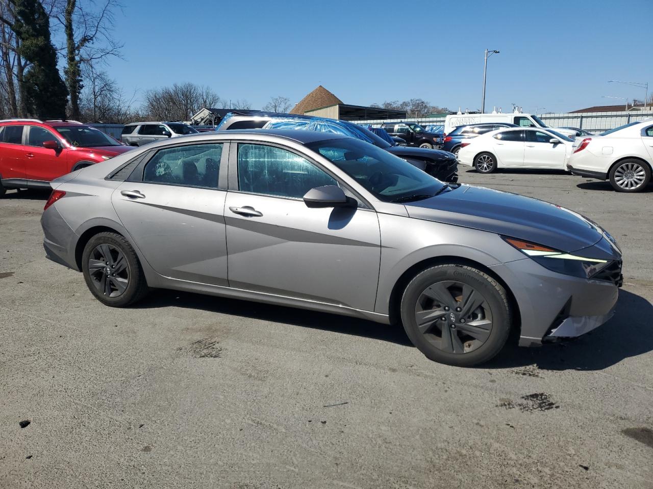 2022 Hyundai Elantra - Image 4
