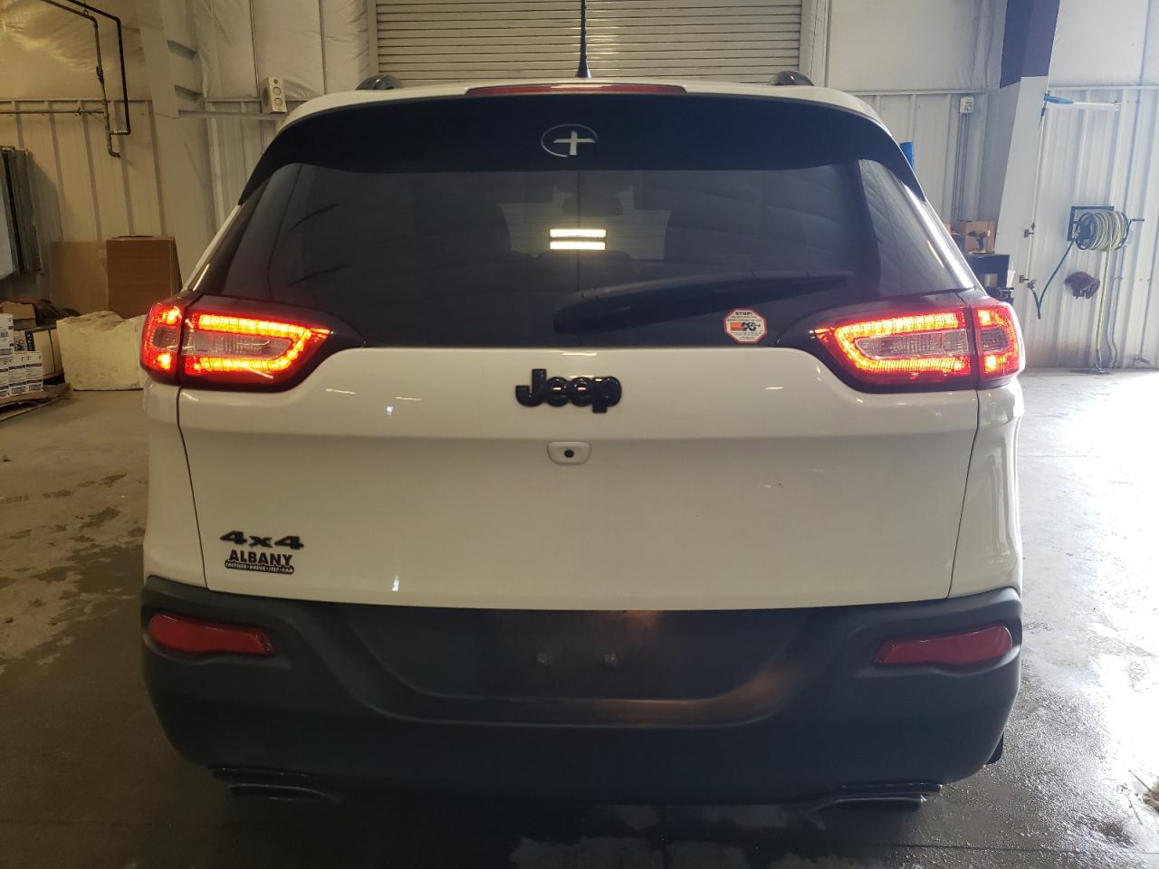 2015 Jeep Grand Cherokee - Image 6