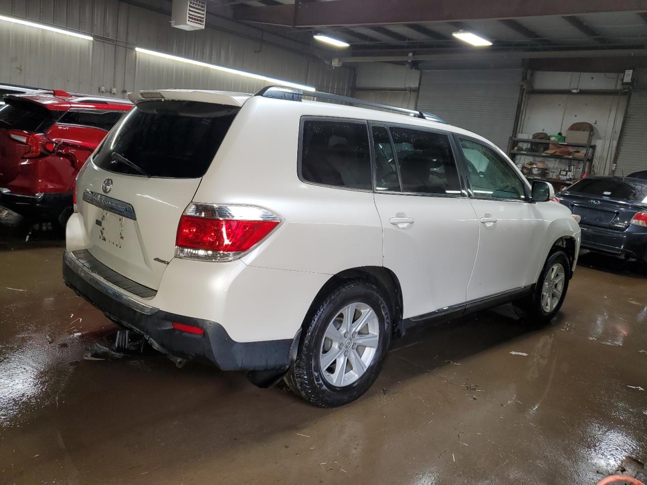 2013 Toyota Highlander - Image 3