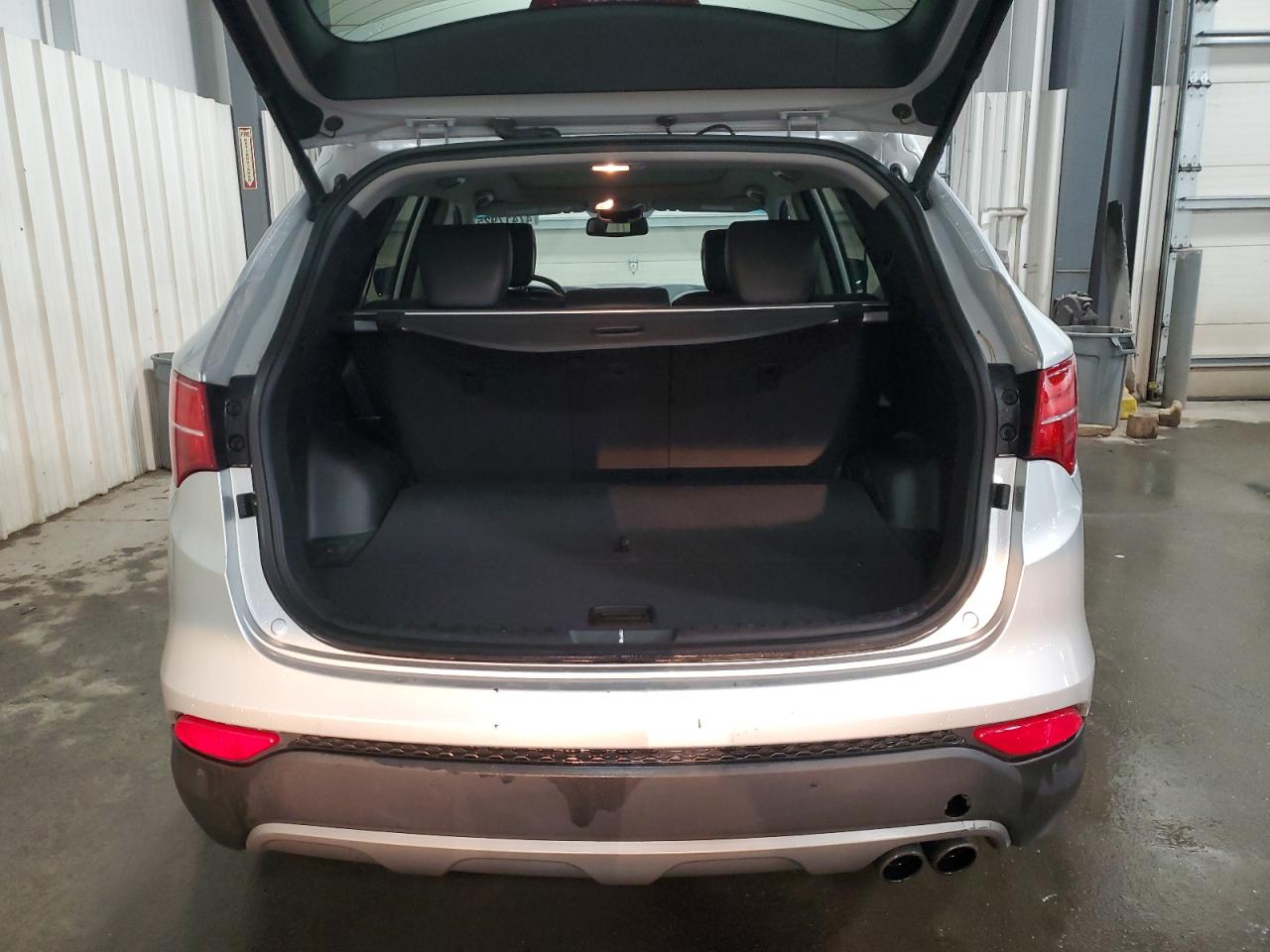 2016 Hyundai Santa Fe - Image 6