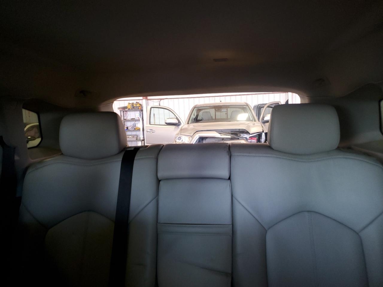 2015 Cadillac SRX - Image 10