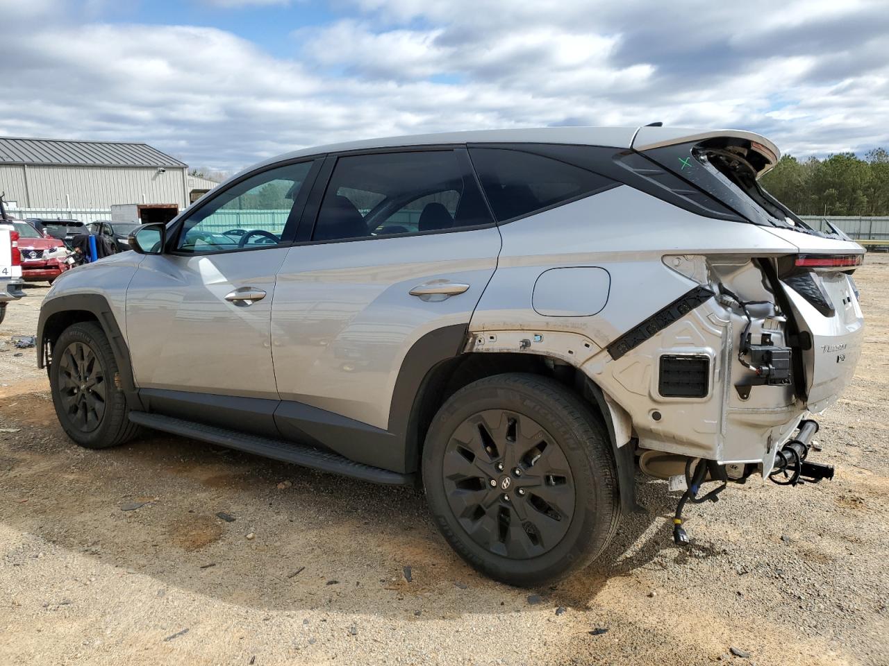 2023 Hyundai Tucson - Image 2